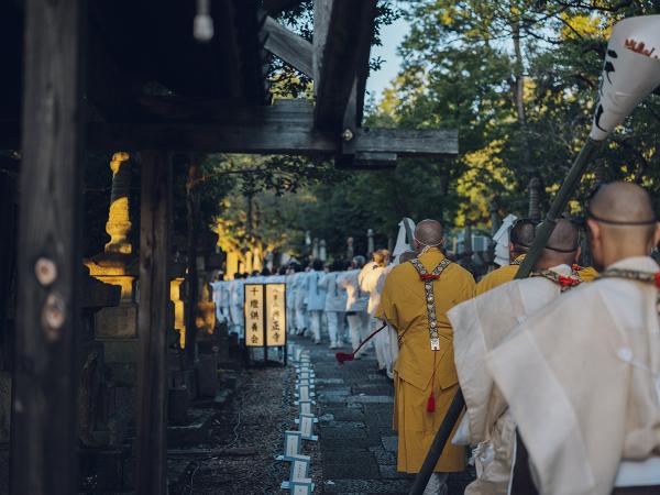 僧侶と山伏の進列