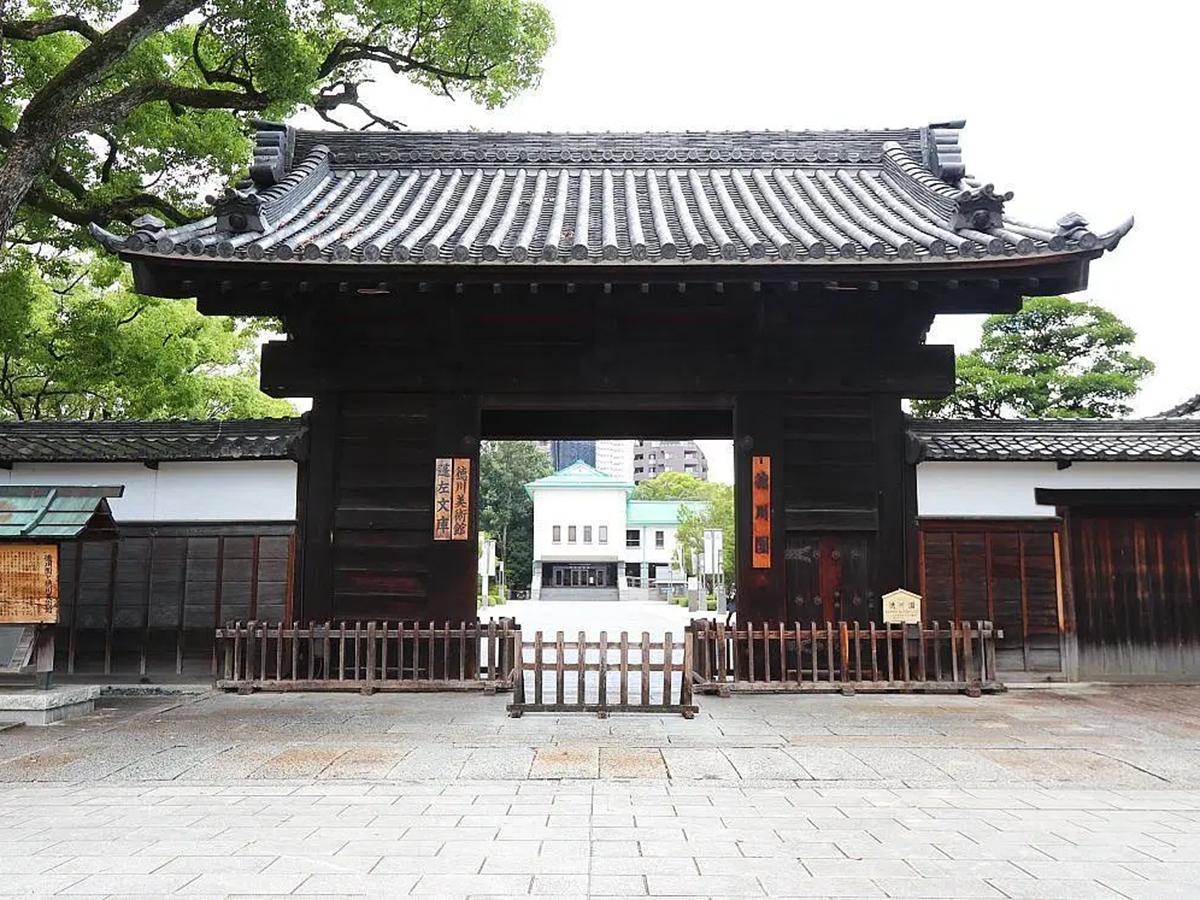 the Shogun’s City Highlight Tour with a Professional Interpreter Guide